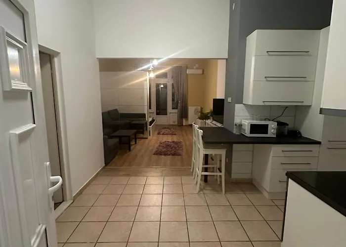 Grand View Apartment *